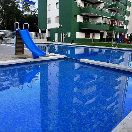 Piso A Pie De Playa Con Piscina Y Vistas Al Mar *